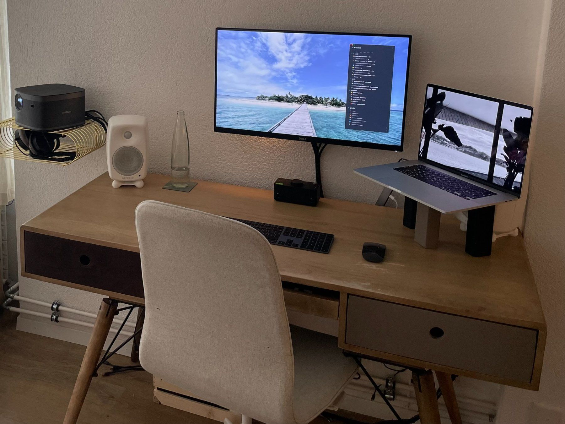 Bureaux: Schreibtisch Mango Holz – D'occasion à Zürich par dudologicus