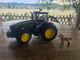 John Deere Traktor Spielzeug gut erhalten