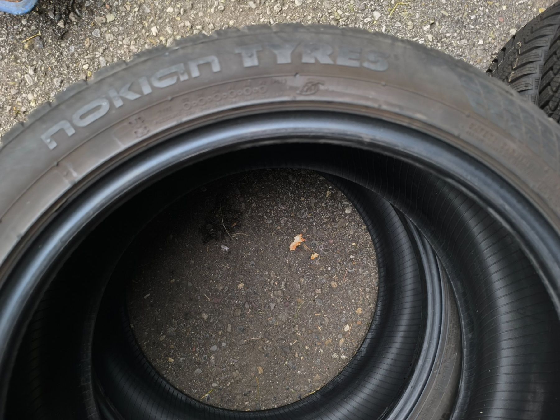 Nokian Pneumatici & Ruote complete: 225/45R18 Nokian – Usato da Jona venduto da Nabobtuning 1