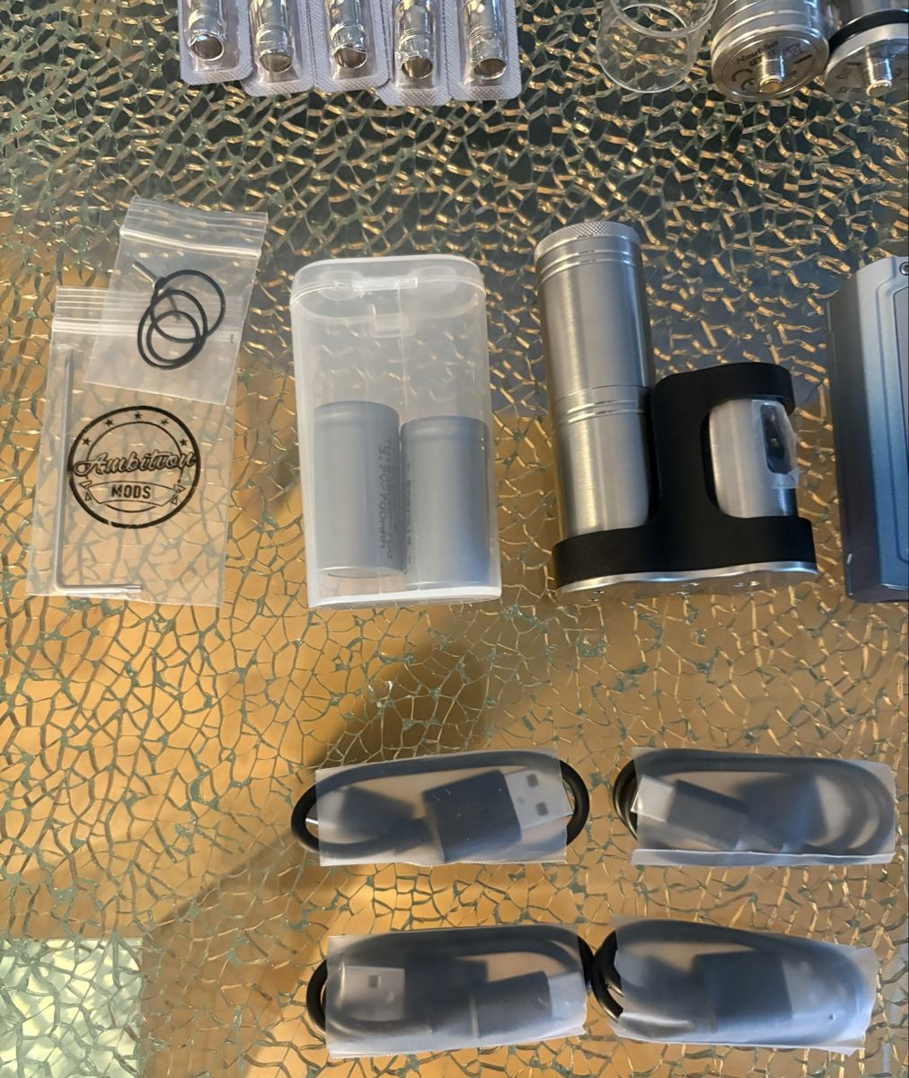 Altri Prodotti per fumatori: Vape Set 1. – Nuovo (secondo la descrizione) da Emmenbrücke venduto da pollux79 1