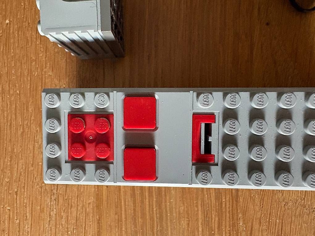 Lego Giocattoli: LEGO Technic / Eisenbahn 9V Set: Motor, Batteriekasten – Usato da Adligenswil venduto da Johnsepia 1