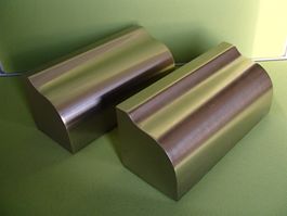Paar Bauhaus Wandlampen gebürstetes Aluminium kubistisch