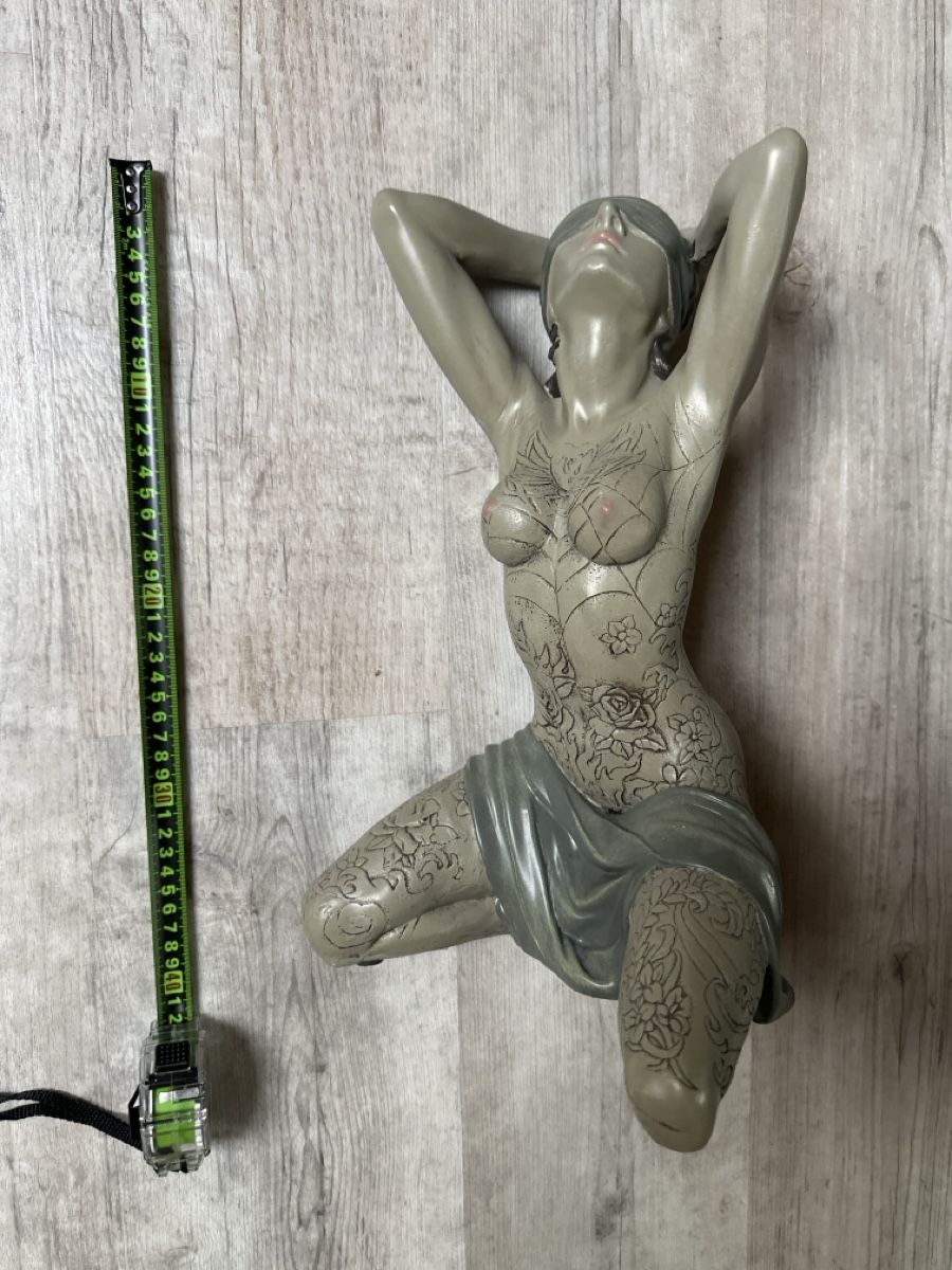 Sculture & Statue: Skulptur Frau mit Tattoos, Kunstobjekt – Usato da Arisdorf venduto da Thor63 1
