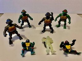 lot de 7 figurines Ninjas Turtles 2002