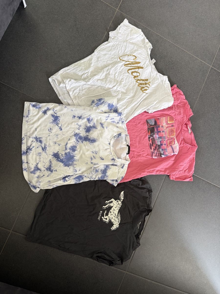 Kleiderpakete & -sets: Kleiderpaket Shirts 152 - 164 – Gebraucht aus Buttikon SZ von Kellerabteil 2