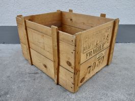 alte Holzkiste Kiste CHOCOLAT DE VILLARS FRIBOURG