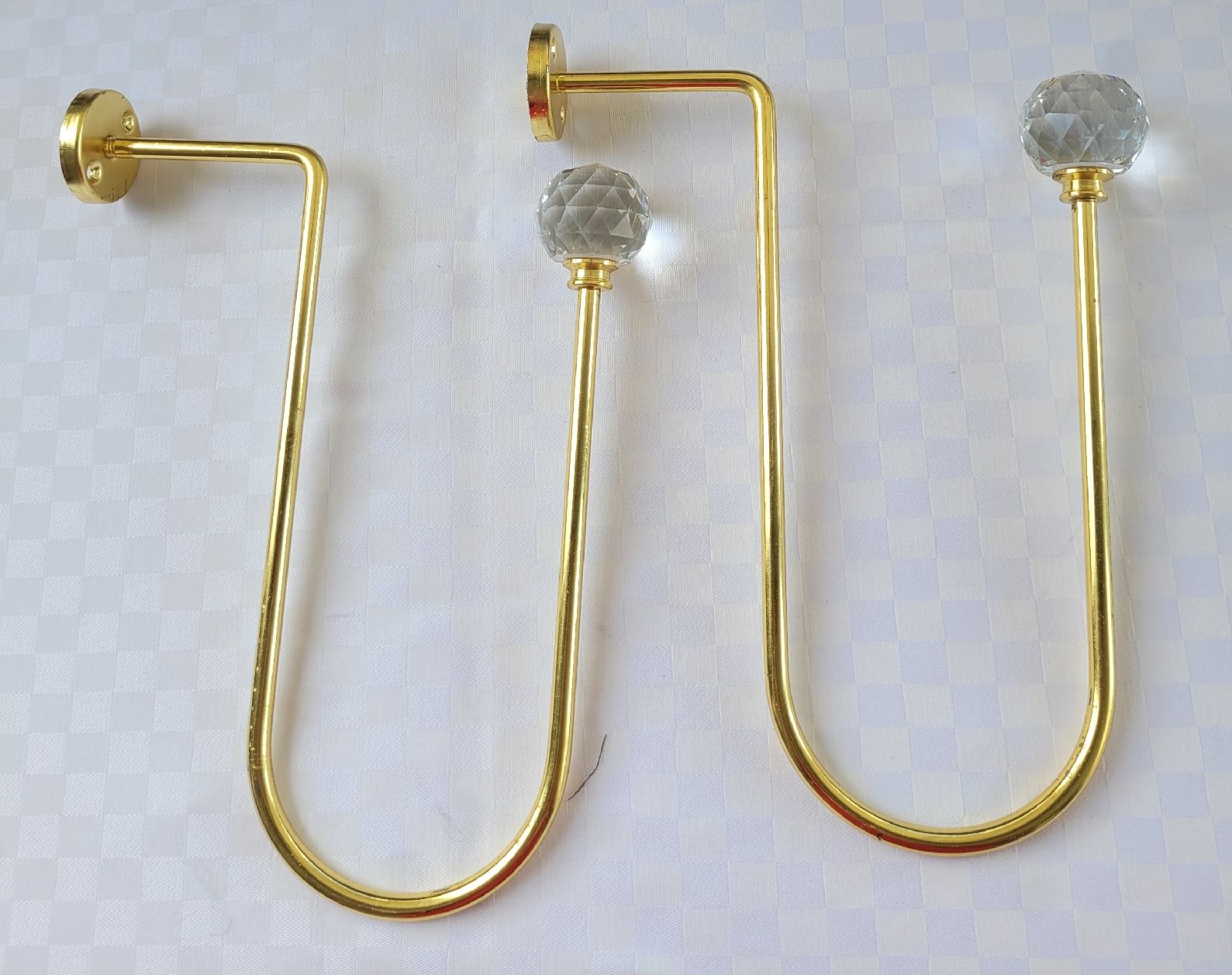 Tutte le decorazioni: 2 Elegante Raffhalter Vorhänge  – Usato da Buttikon SZ venduto da Renco 1