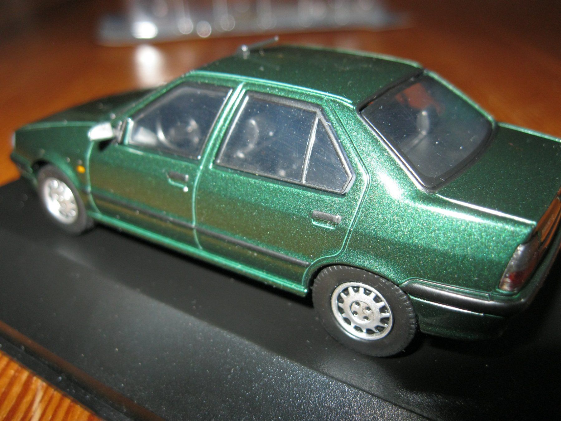 Renault Modellautos: Renault 19 RT 1995 1:43 Modellauto OVP – Gebraucht aus Utzenstorf von jue_5d6l 2