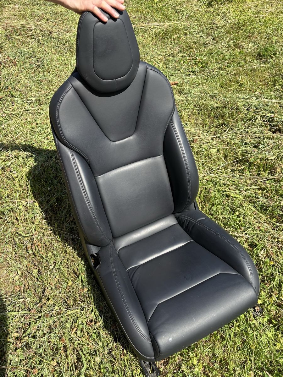 Tesla Tutti pezzi di ricambio auto: Fahrersitz Tesla Model S / Sitz Fahrer – Difettoso da Kyburg venduto da RICA2026