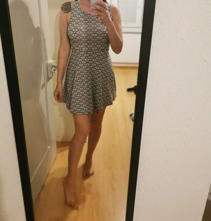 Sommerliches Kleid mit Muster, Gr. M super Zustand!