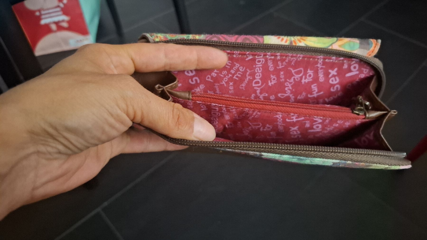 Desigual Portamonete: Desigual Portemonnaie  – Usato da Möriken AG venduto da car_r789 1