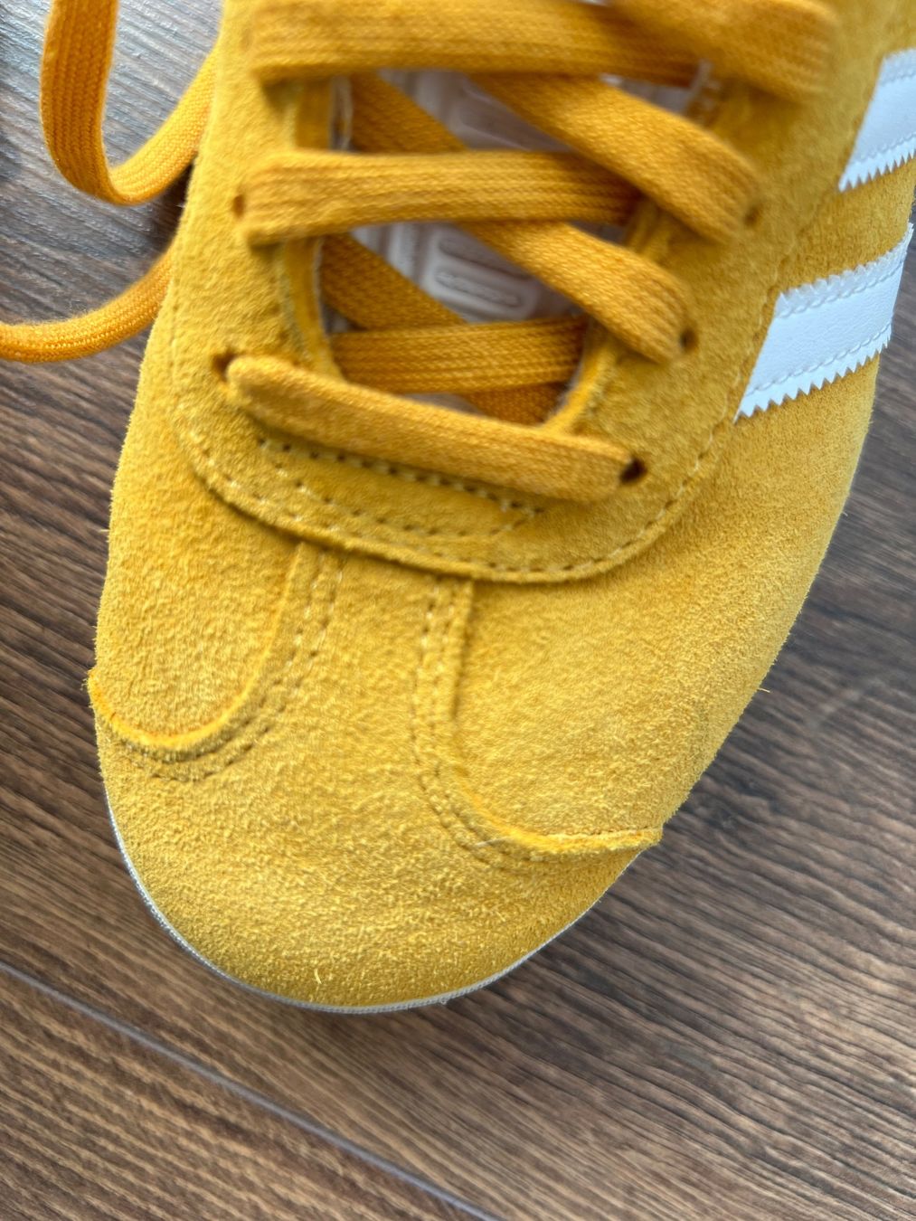 Adidas Scarpe da uomo: ADIDAS Gazelle echtes Wildleder gelb – Usato da Bassersdorf venduto da m.vontobel 4
