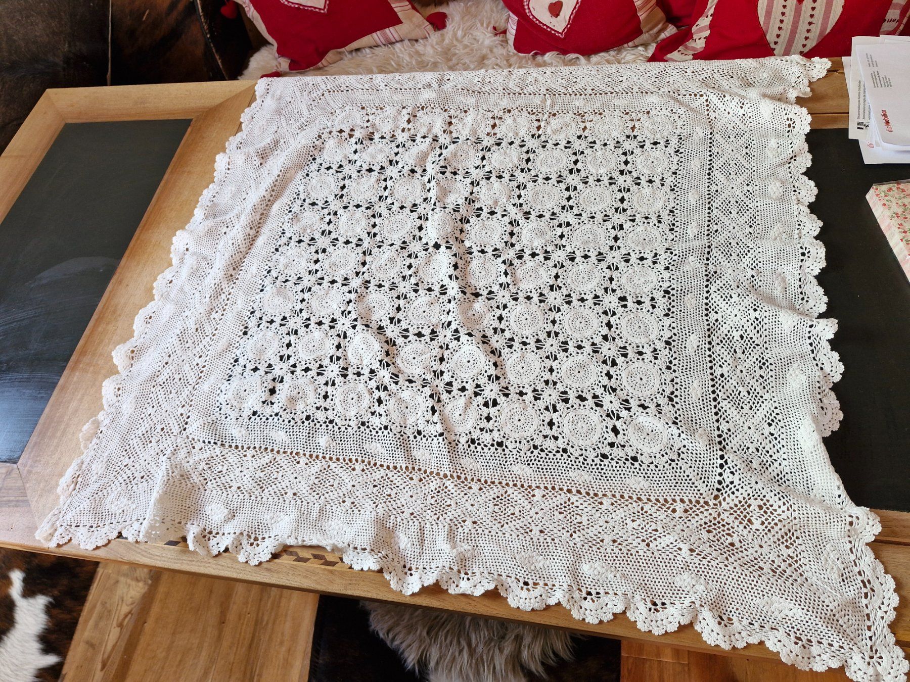 Autre linge de table: alte Häkeltischdecke – Neuf (Voir description) à Guarda par rue_bpd7