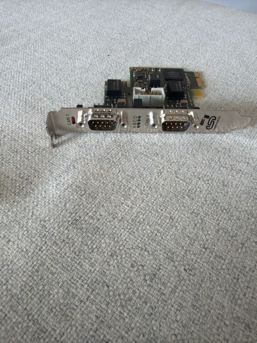 Componenti elettronici: 2xLAN 4Fach und COM Schnittstellen – Usato da GÜMLIGEN venduto da DJ-Jana 3