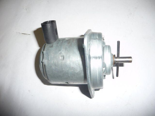 Renault Tutti pezzi di ricambio auto: Renault Ventilatormotor 77 01 036 722 – Nuovo e nell'imballaggio originale da Einsiedeln venduto da Renaultparts