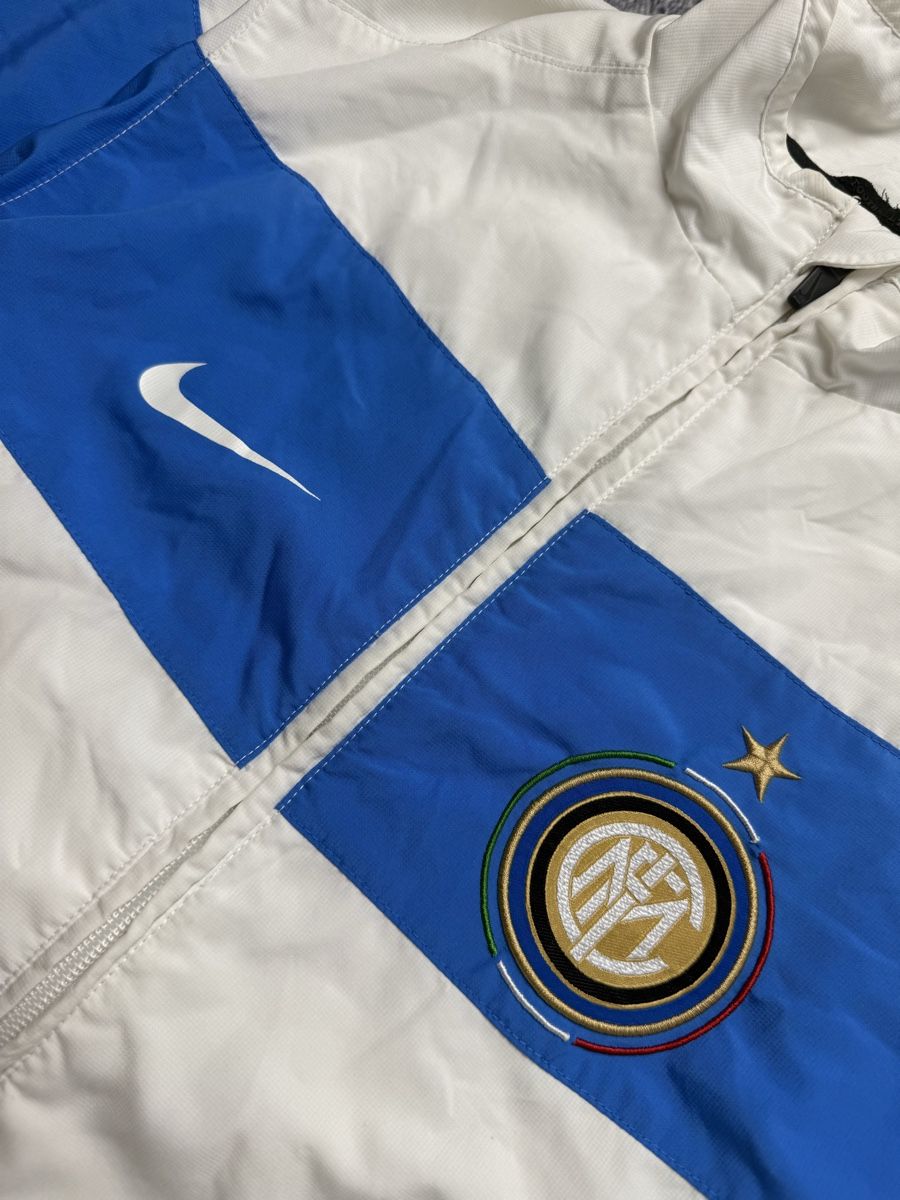 Nike Jacken: Nike Inter Mailand Trainingsjacke weiss blau Grösse  – Gebraucht aus Luzern von 041Vintage 1