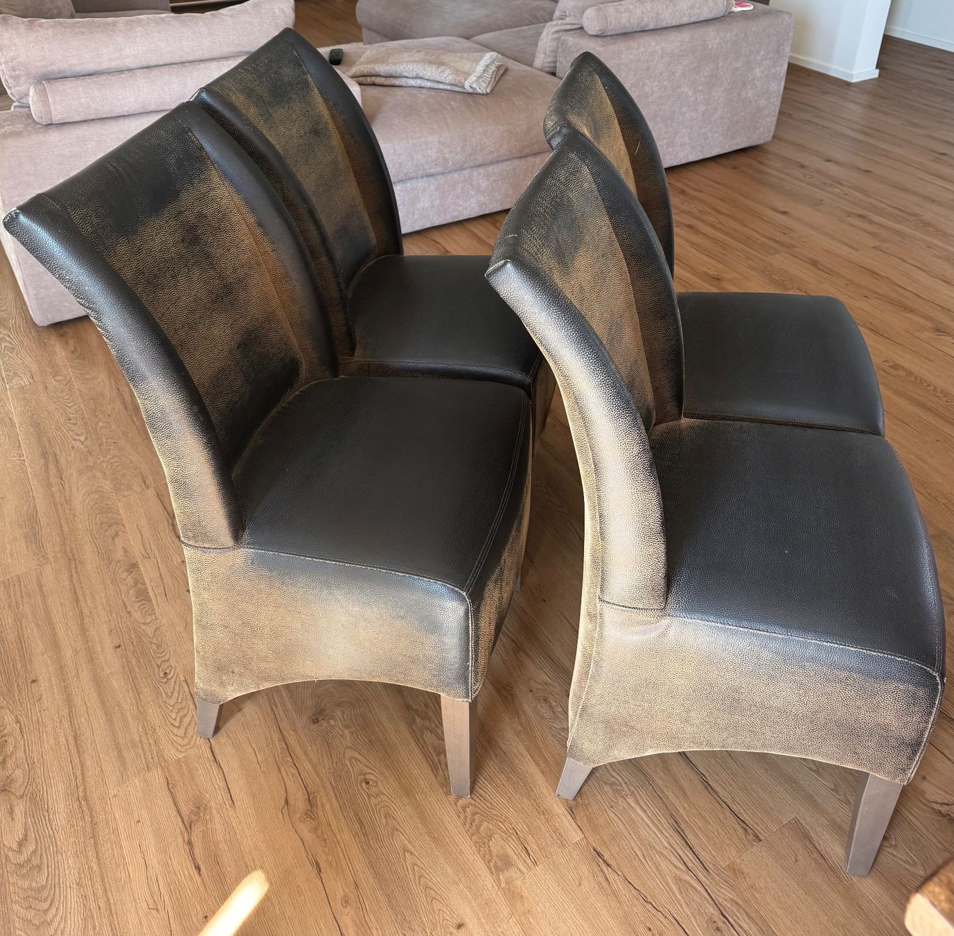 Chaises: Esszimmerstühle 8 Stück – D'occasion à Meggen par jel_8jmv