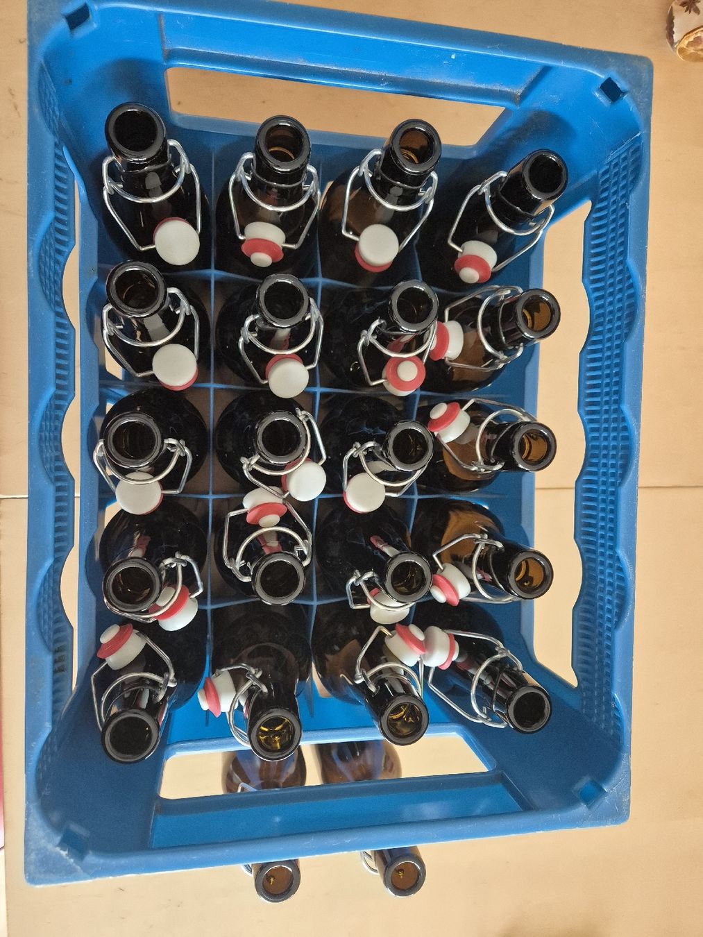 Bicchieri, Caraffe & Bottiglie: Flaschen inkl. Harrass – Usato da Herisau venduto da Michihalter