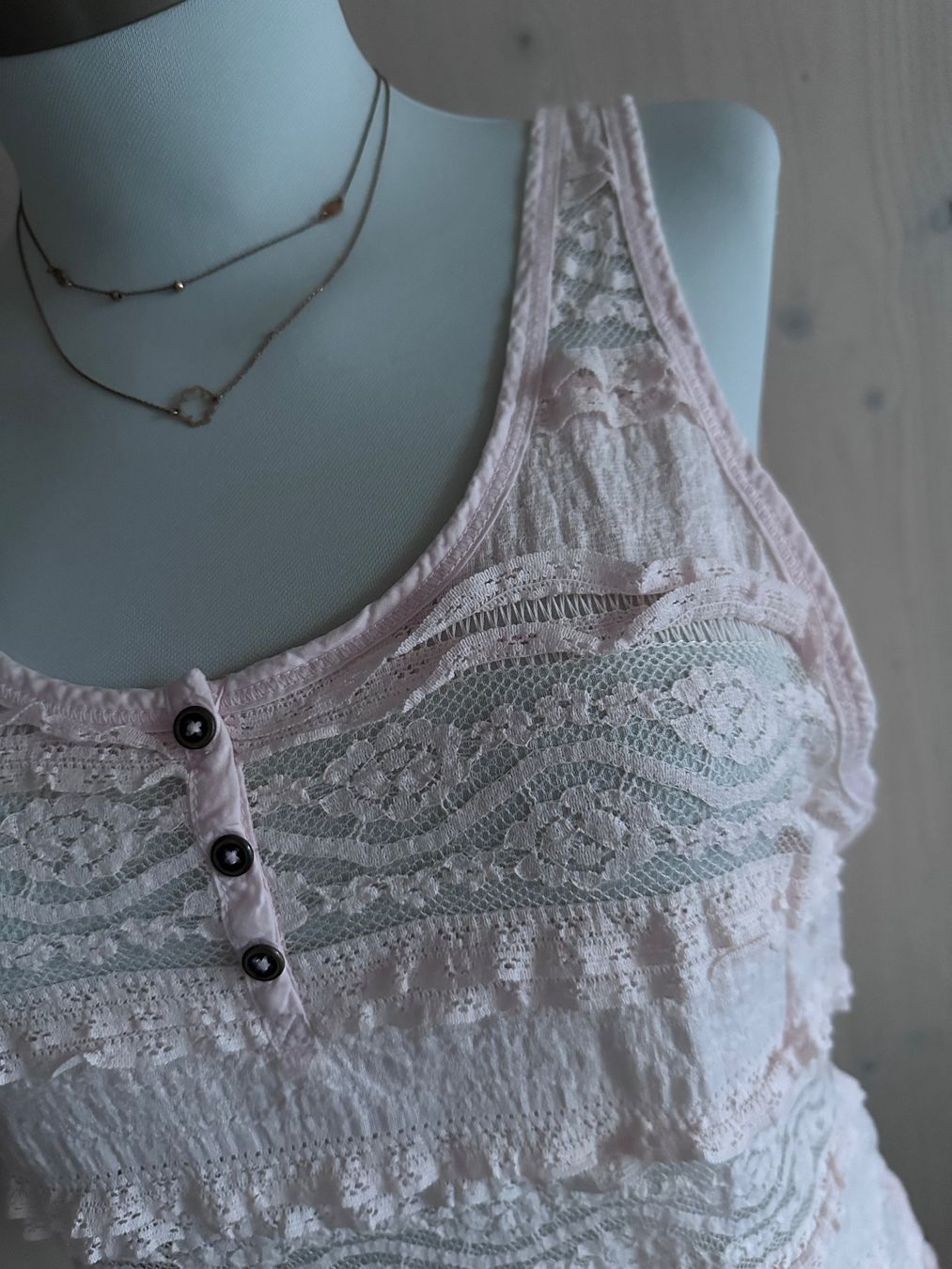 H&M Top: Süsses Spitzentop Gr. L – Usato da Frümsen venduto da Wesley2009 1