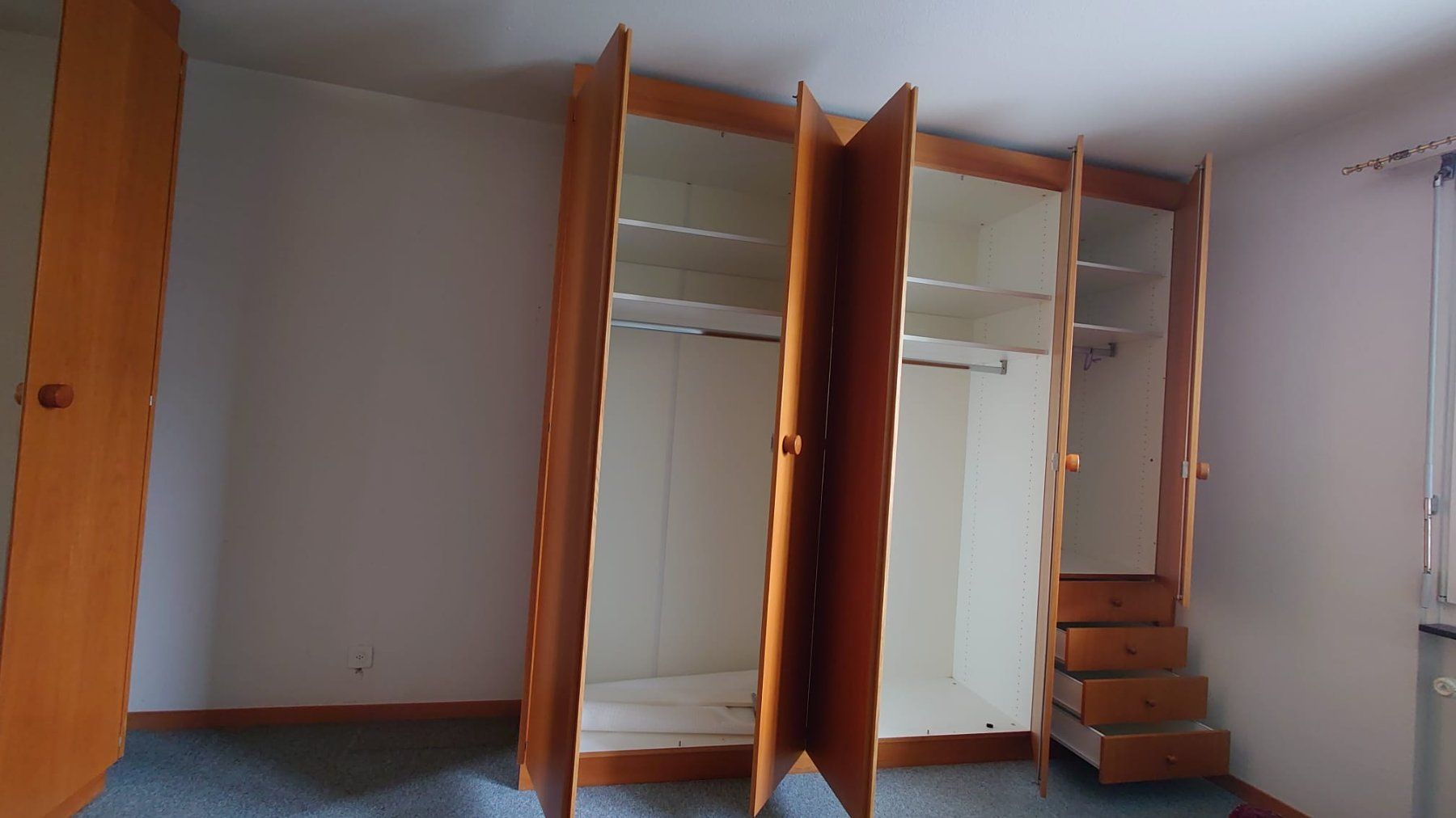Schränke: Zwei Eichenschränk einer mit Spiegel.. – Gebraucht aus Hägglingen von Bambusdrache 4