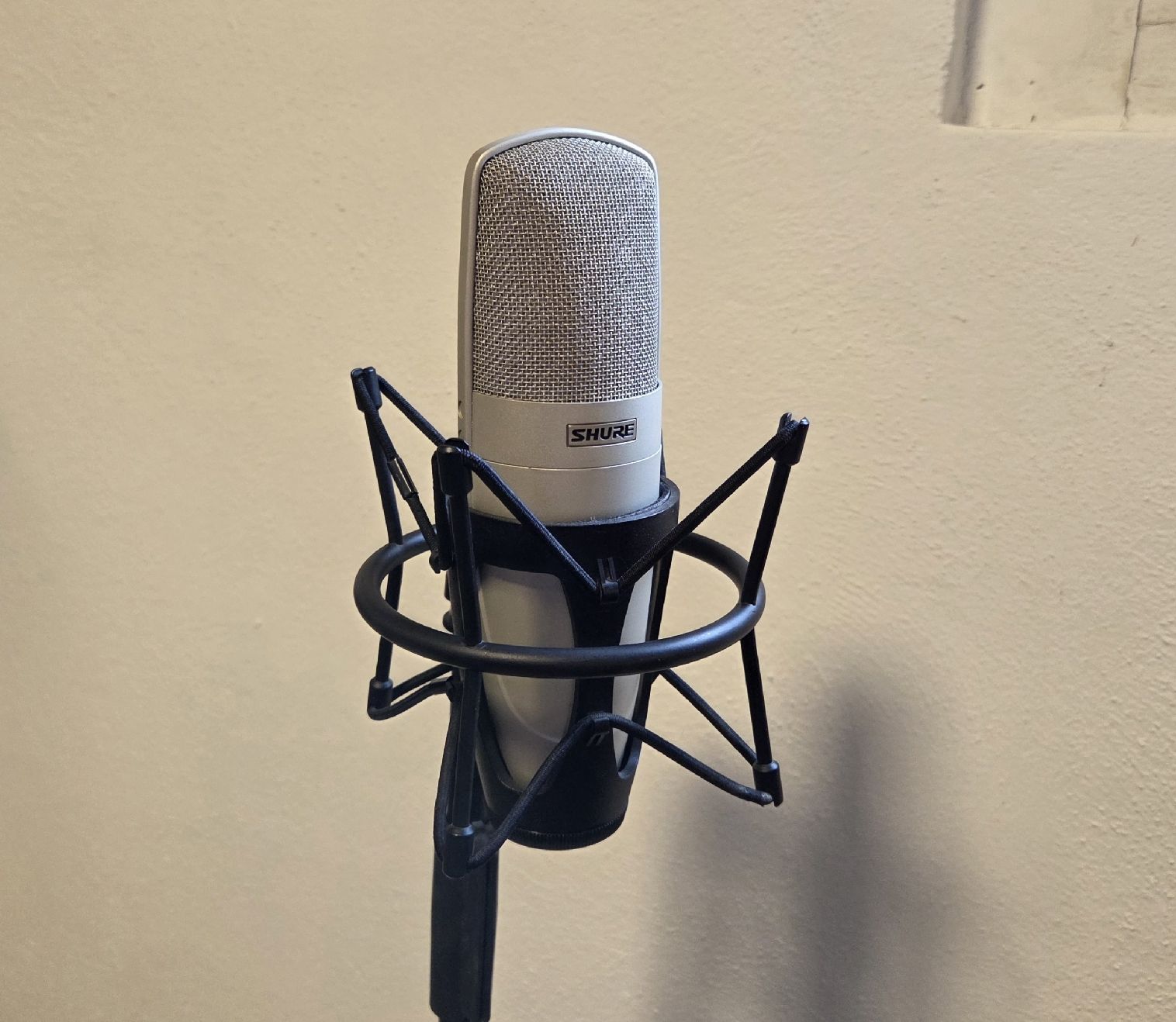 Microfoni: Shure KSM32 avec accessoires – Usato da Gorgier venduto da rustic2 3