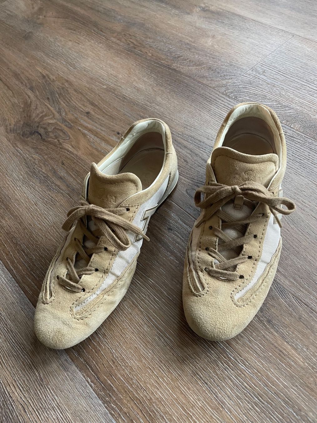Hogan Scarpe da donna: HOGAN Turnschuhe Gr. 38 neuwertig – Usato da Lenzburg venduto da PriskaLui
