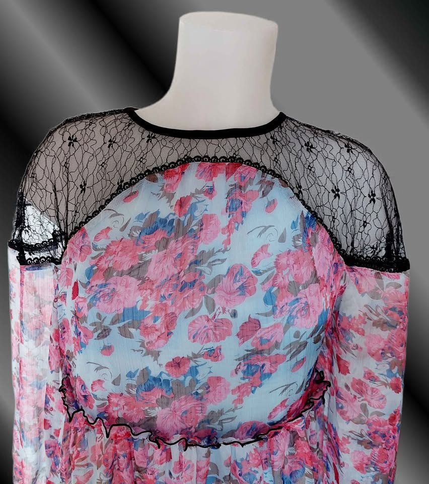 Vestiti: Blumiges Sommerkleid mit Spitzendetails – Nuovo (secondo la descrizione) da Aarburg venduto da Hystoria
