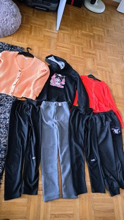 lot de vêtements filles taille 134,bon état