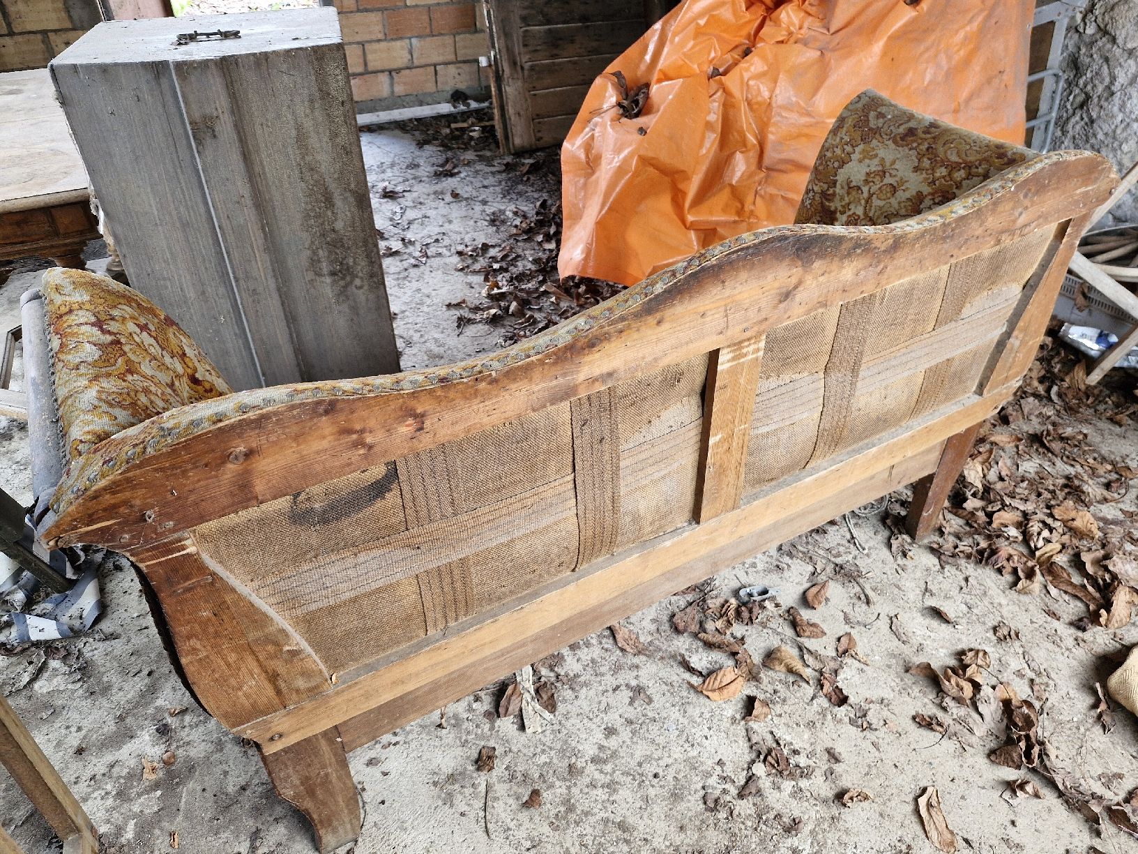 Sofas: Sofa antik – Gebraucht aus Ballwil von Velosolex-Kabinett 2