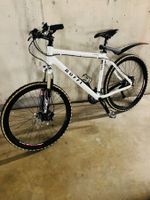 TOP - CH-Mountain Bike weiss - wie neu und Topzustand