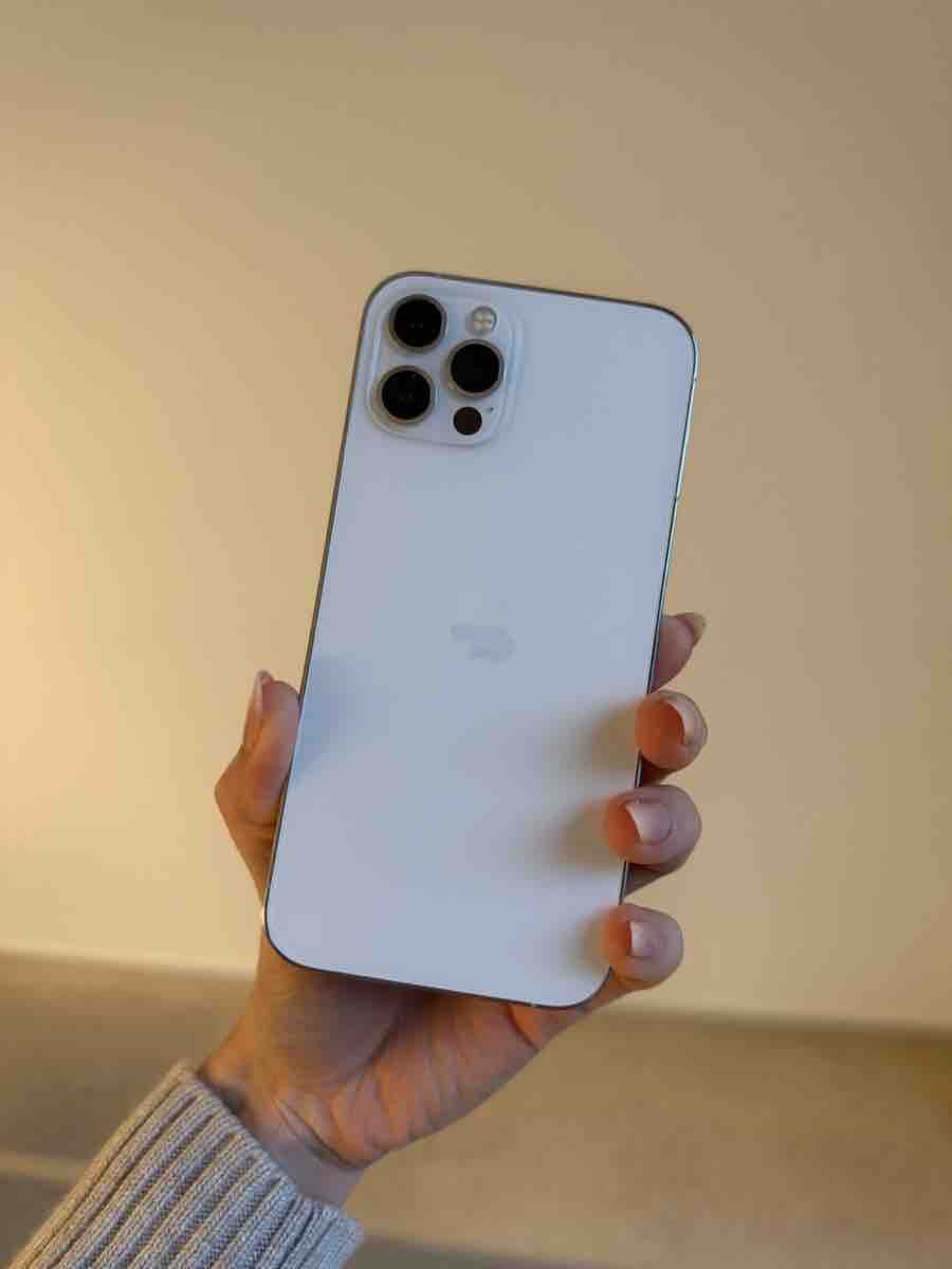 Apple Telefoni cellulari / Smartphones: Apple iPhone 12 Pro – Usato da Zürich venduto da aglier 1