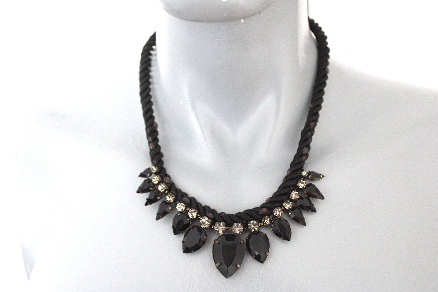 Catenine: Halskette Stoff & Strass -Steine – Usato da Locarno venduto da madame-tus-sauds 1
