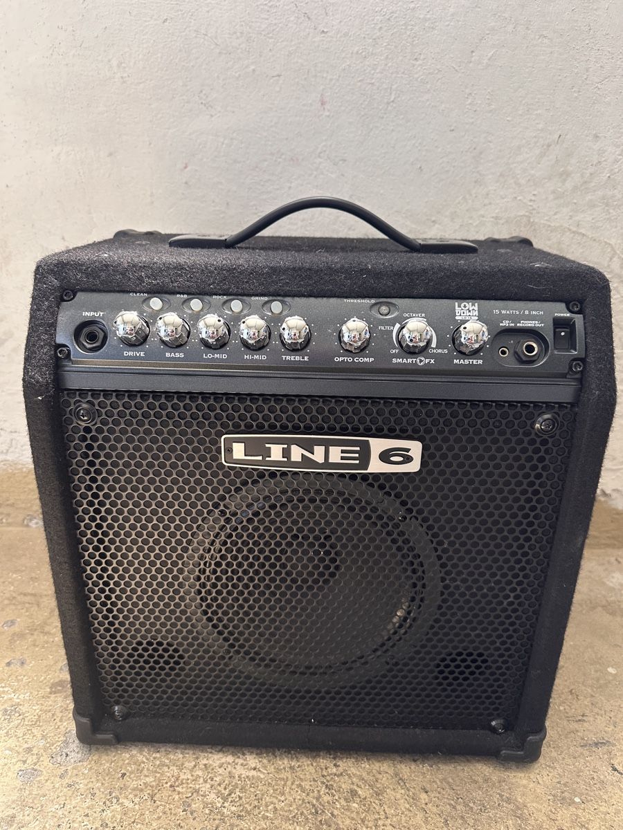 Line 6 Amplificatori: Line 6 Low Down LD15 Bass Verstärker  – Usato da Uetikon am See venduto da smilingfisch