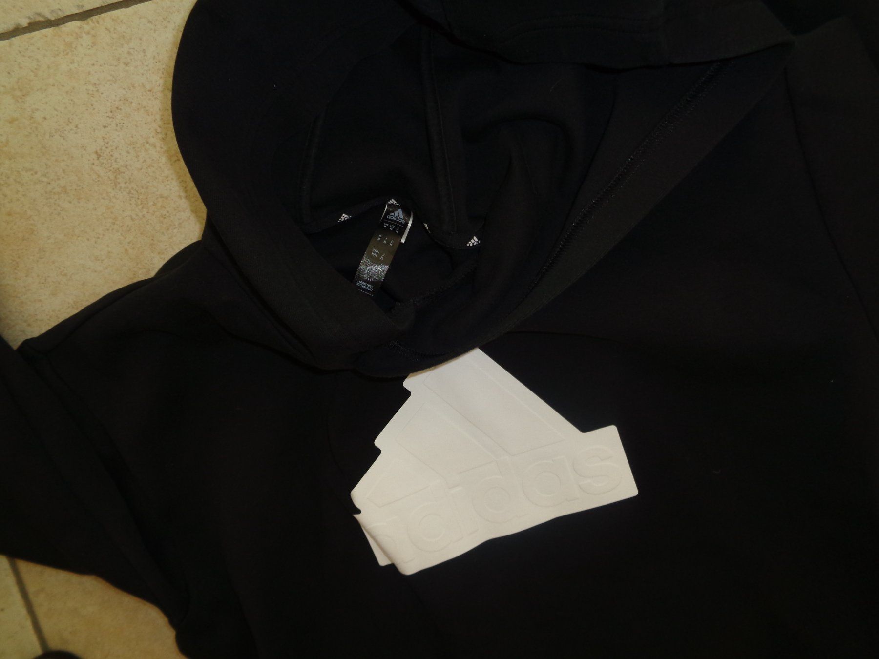 Adidas Pulls & Sweat-shirts: Pulli  Adidas  Grösse M – D'occasion à Kreuzlingen par Robi-2003 1