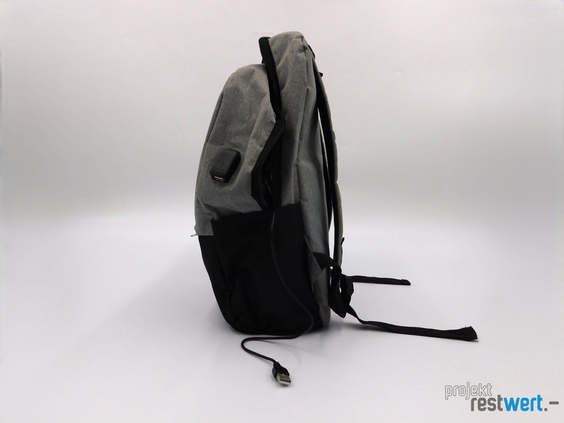 Rucksäcke: Rucksack mit USB – Neu (gemäss Beschreibung) aus Bülach von restwert_buelach 3