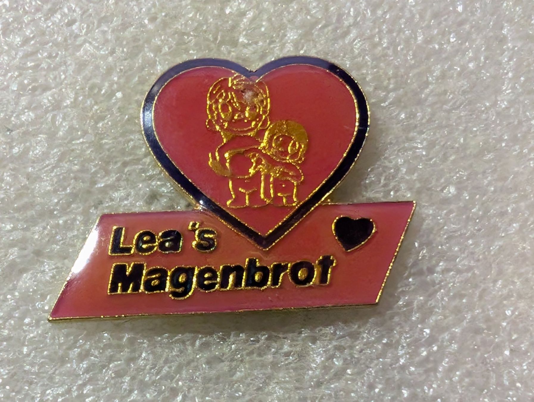 Placchette & Badge: Ansteckpin 137: Lea's Magenbrot – Usato da Oppligen venduto da Pin-Fall-Shop