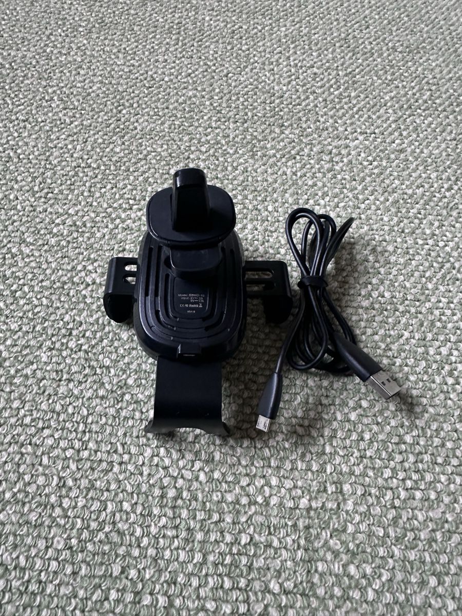 Baseus Batterie-Ladegeräte: Baseus car phone holder with USB cable – Gebraucht aus Bex von roopa.gorla 3