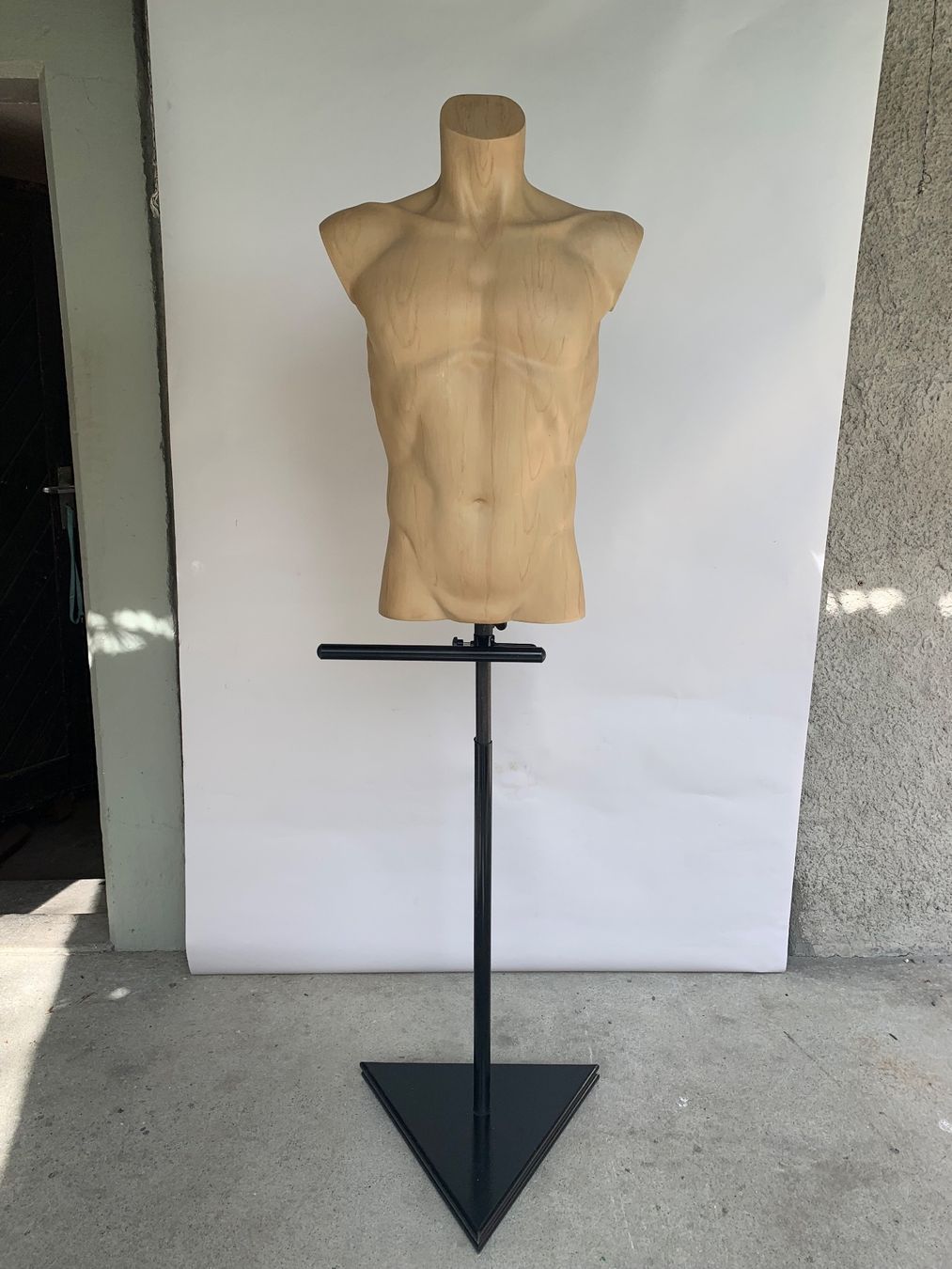 Statuette: Männertorso, stummer Diener – Usato da Ermensee venduto da Alainmischler