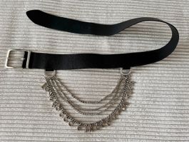 Gürtel schwarz Leder Damen mit Kette und Anhänger