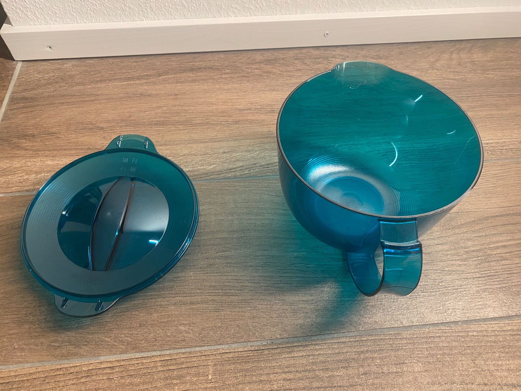 Tupperware Contenitori & Simili: Tupperware MicroCook Krug 1 Liter blau – Usato da Pratteln venduto da a23_j2gs 3