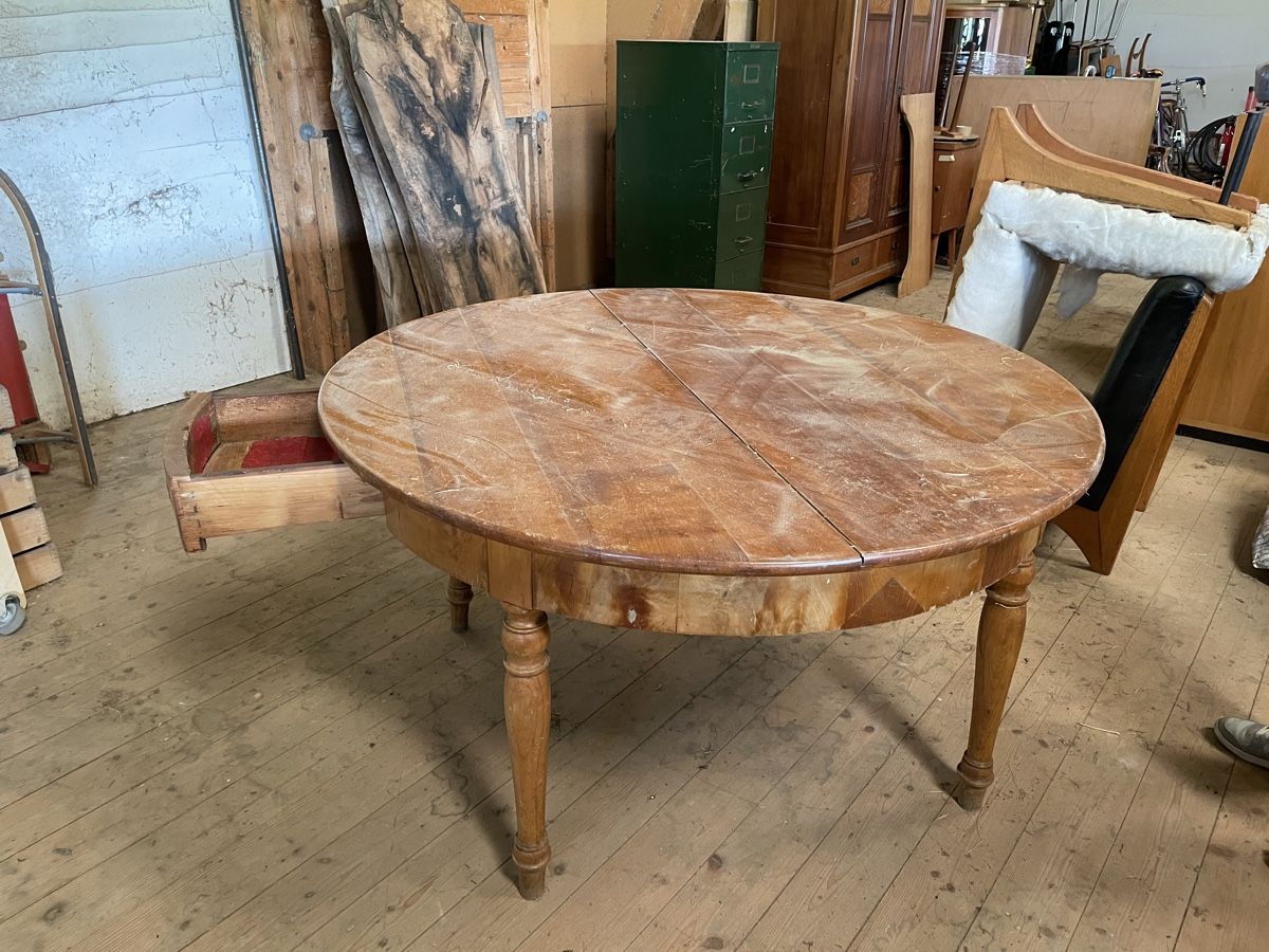 Tables: Tisch  – D'occasion à Schübelbach par leodch
