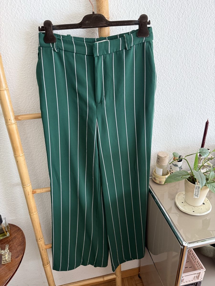 H&M Pantalons: Hose H&M Gr. 40 – D'occasion à Meilen par NHirs96