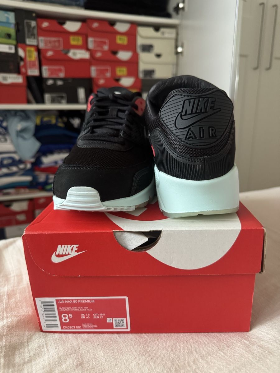 Nike Herrenschuhe: Nike Air Max 90 Premium Vinyle 42eu – Neu und originalverpackt aus Carouge GE von Brown66 2