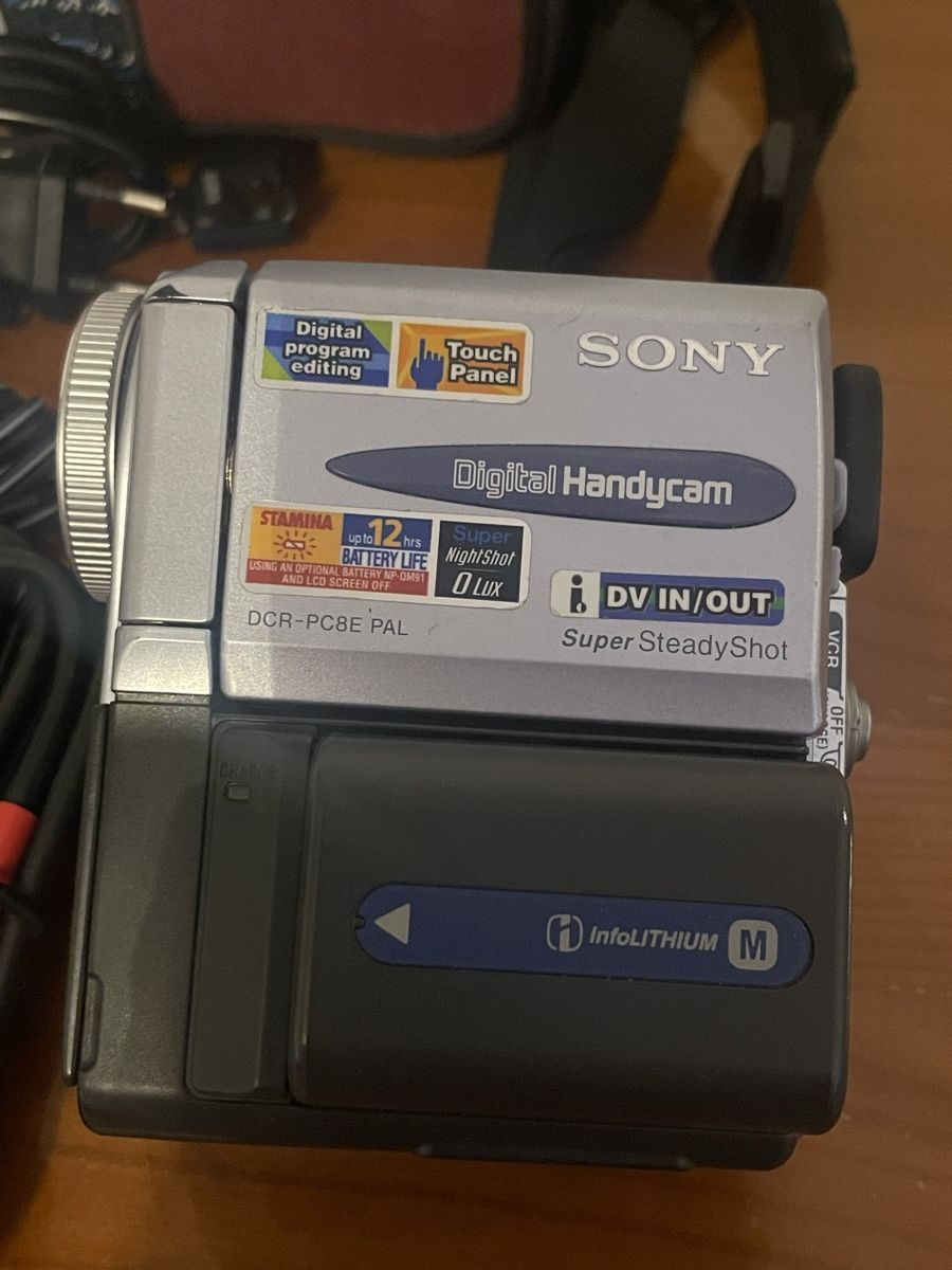 Sony Camcorder: Sony DCR-PC8E MiniDV Kamera Komplett – Gebraucht aus Zürich von semi16 7