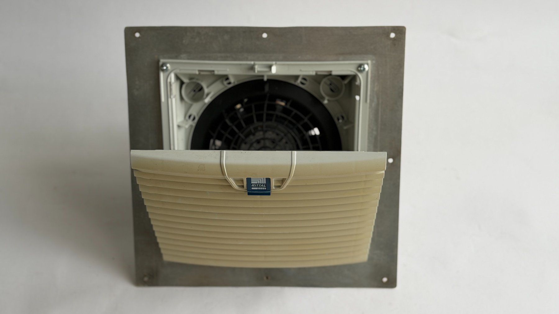 Ventilatori: Filterlüfter mit Filterrahmen Rital SK3241.100 – Usato da Huttwil venduto da Thoste 1