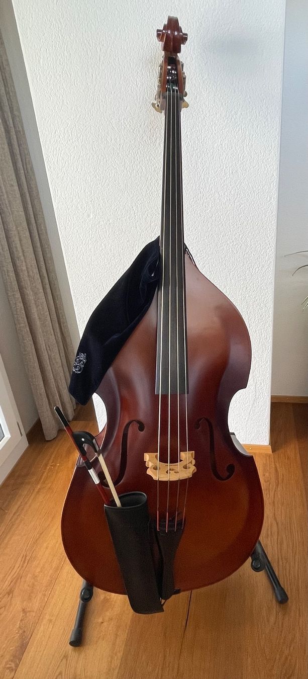 Musikinstrumente: 1/2 Kontrabass – Gebraucht aus Seewen von dvh05