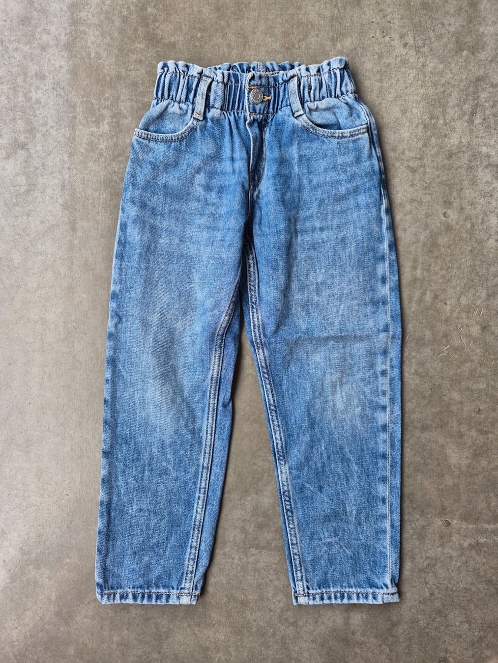 H&M Pantalons: Paperbag Jeans von H&M Gr. 116 – D'occasion à Jona par Mimimi87