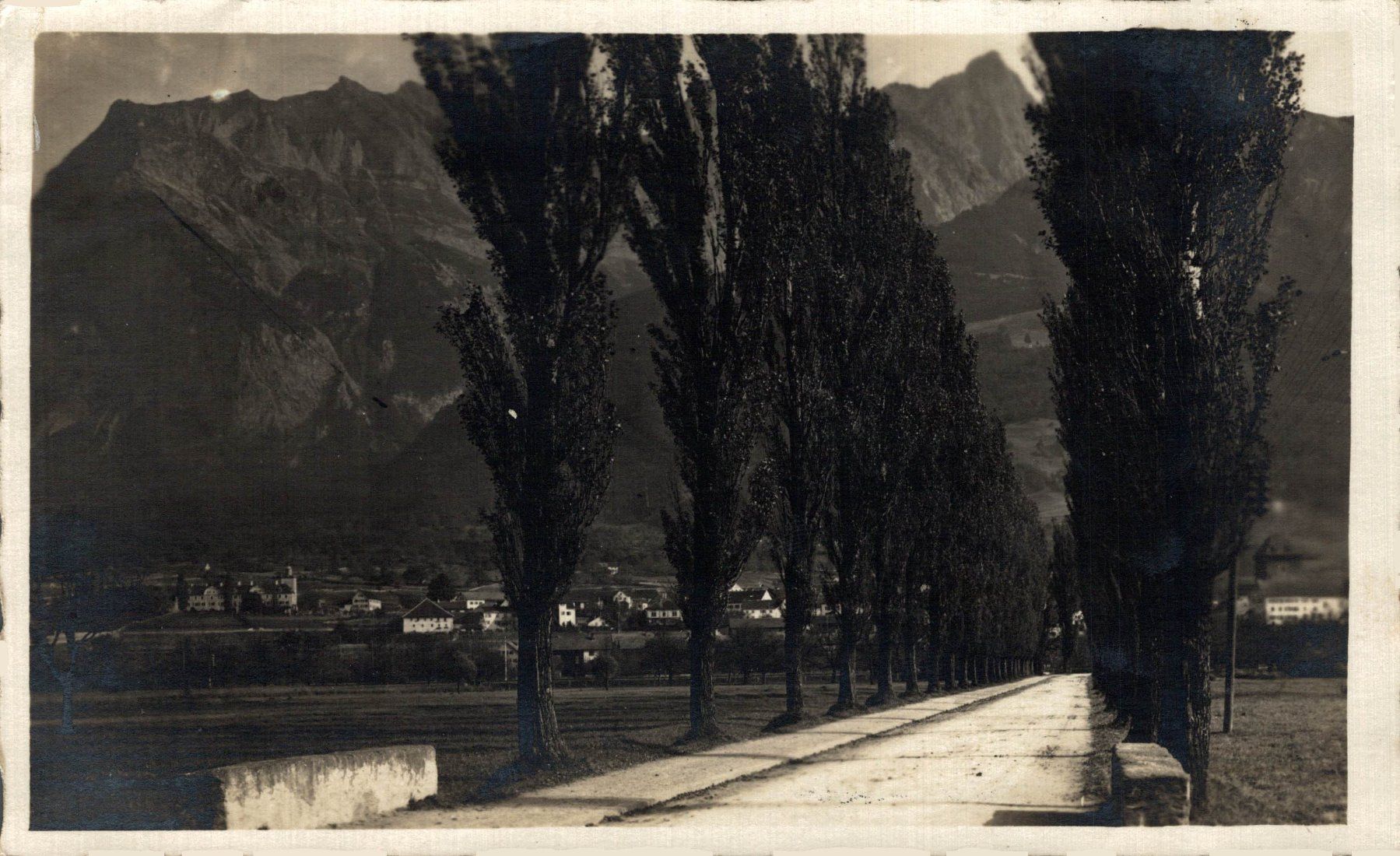 Cartoline postali: Maienfeld – Usato da Bronschhofen venduto da Astore