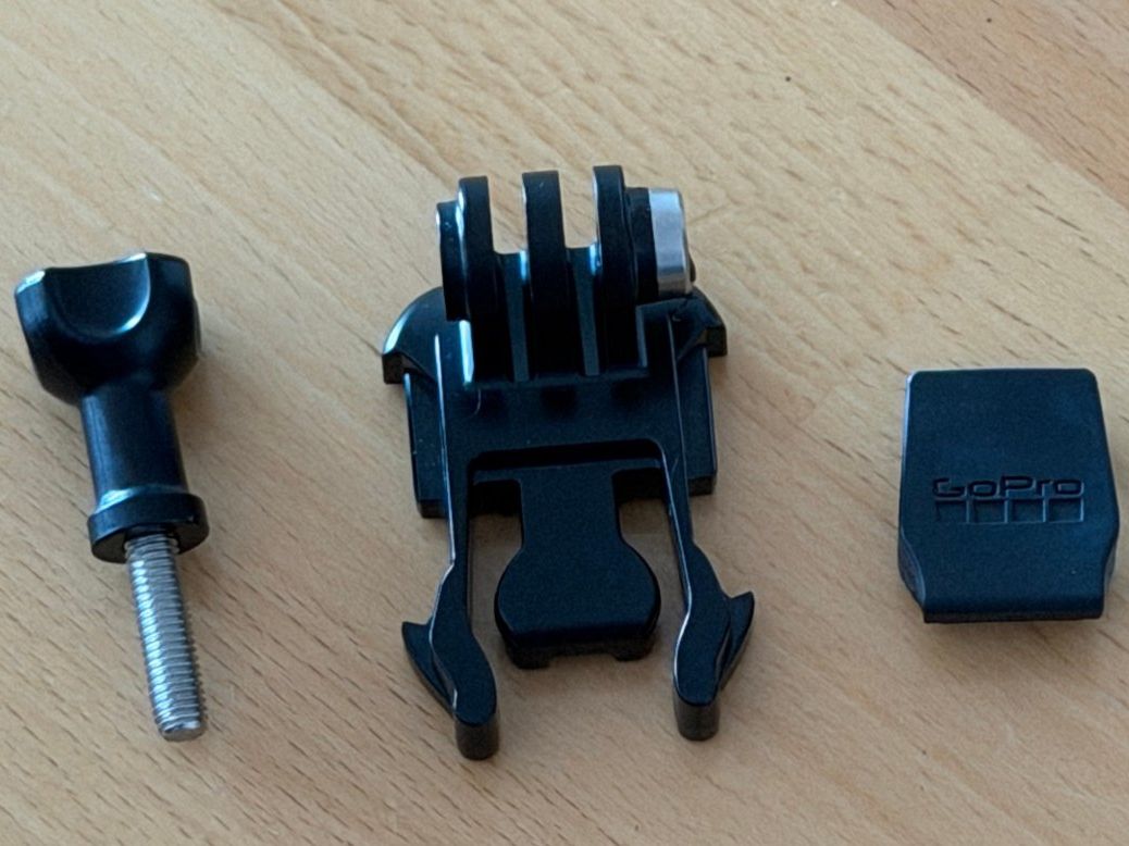 Gopro Action Cam: Gopro Hero 11 Mini Black mit Etui und Mount – Usato da Ebikon venduto da Dubi1 5