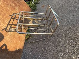 Alter Gepäckträger für alte Vespa 